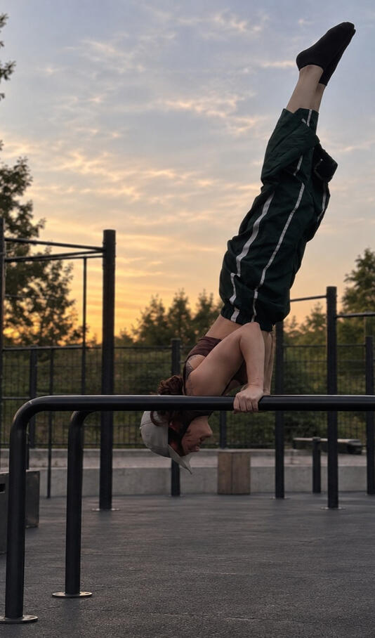GET UPSIDE DOWN